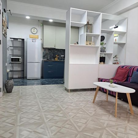 Apartment Sunny Mood Tbilisi Exterior photo